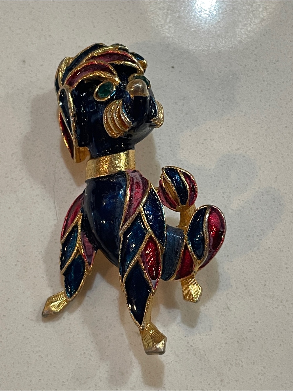 RARE VINTAGE PIECE Decorative Gold Tone Enamel Poodle Dog Brooch -